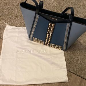 Powder Blue Multi Color + wallet
Saffiano leather, Gold-tone hardware NWT